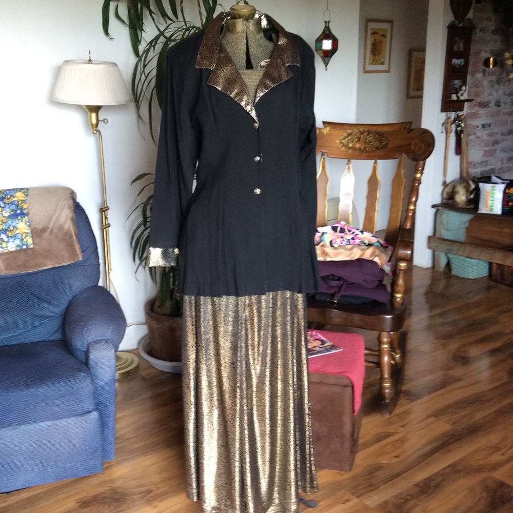 Disco pants with black and gold top (320)